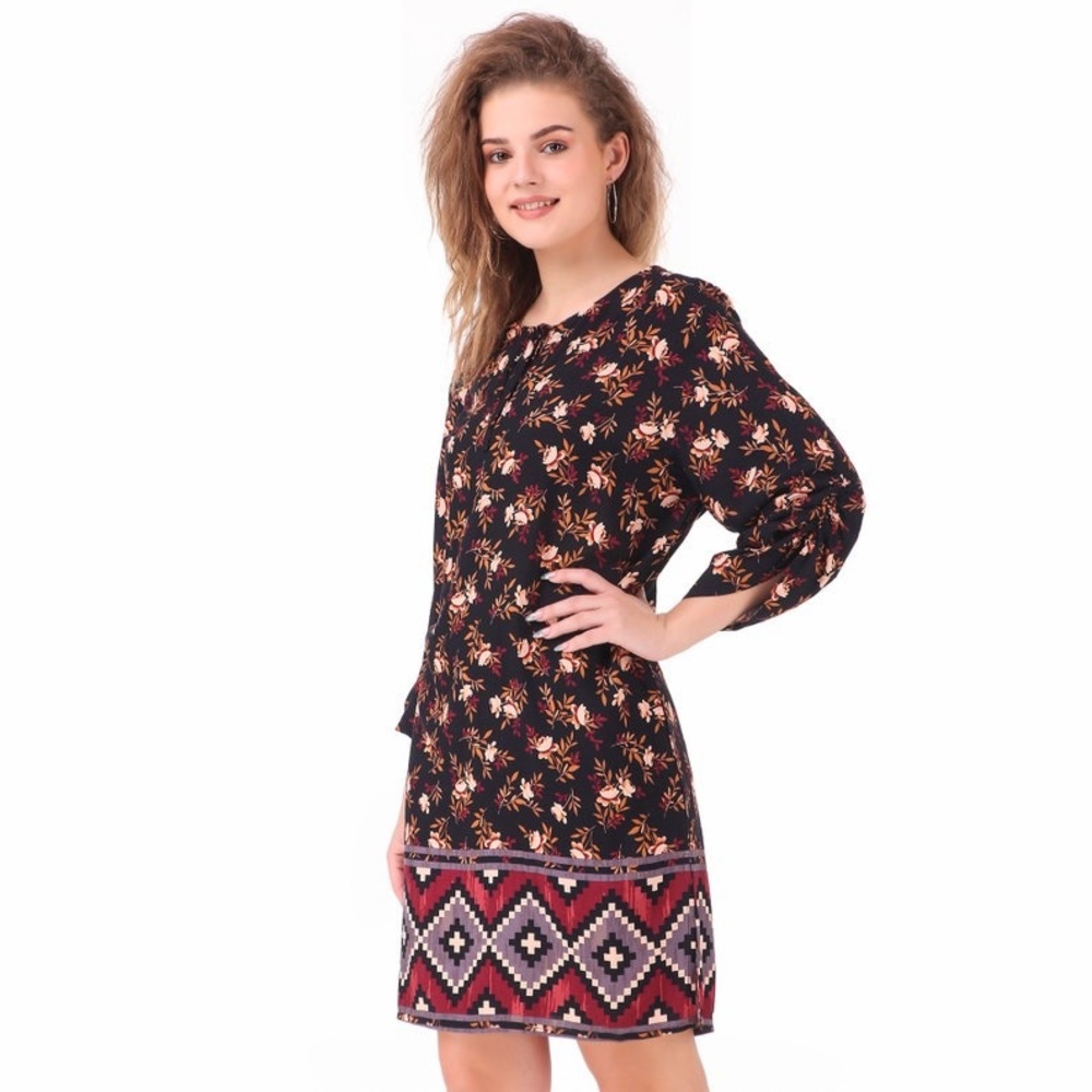 NWT. Beach Lunch Lounge Tie Neck Long Sleeve Midi Dress Size Medium.